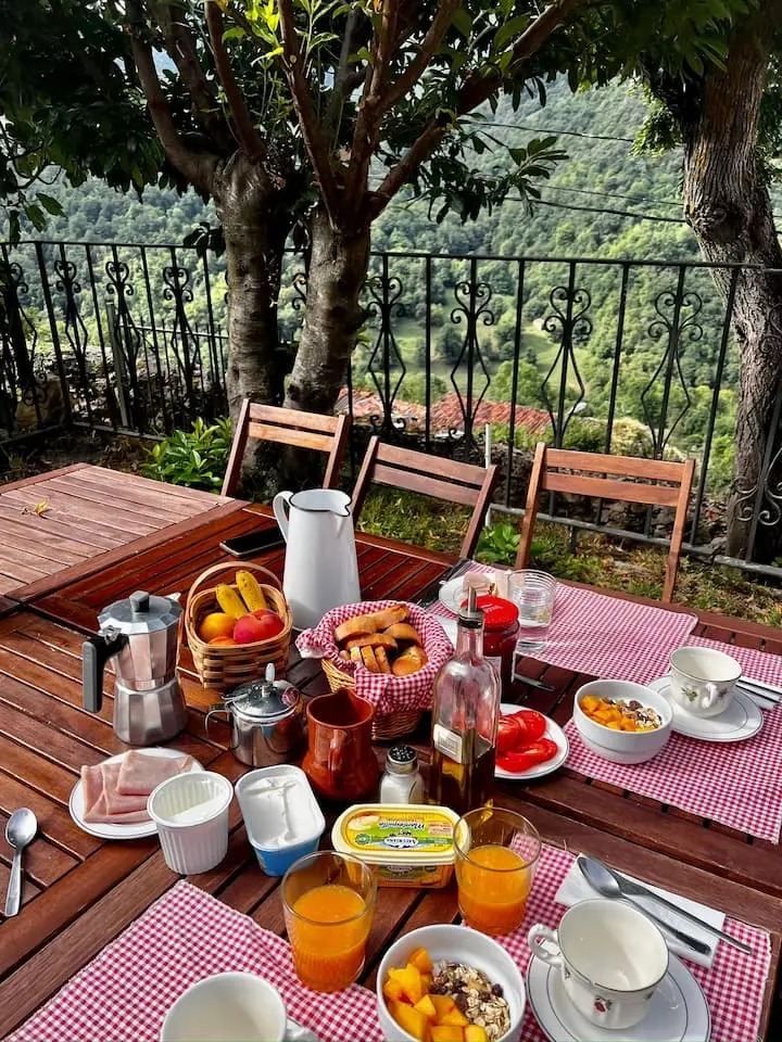 Desayuno en la terraza